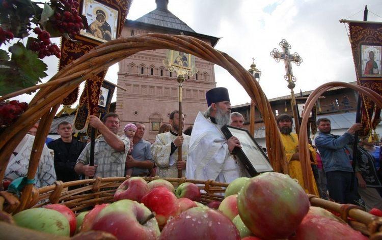 Когда отмечают Яблочный Спас в 2019 году, какого числа в России