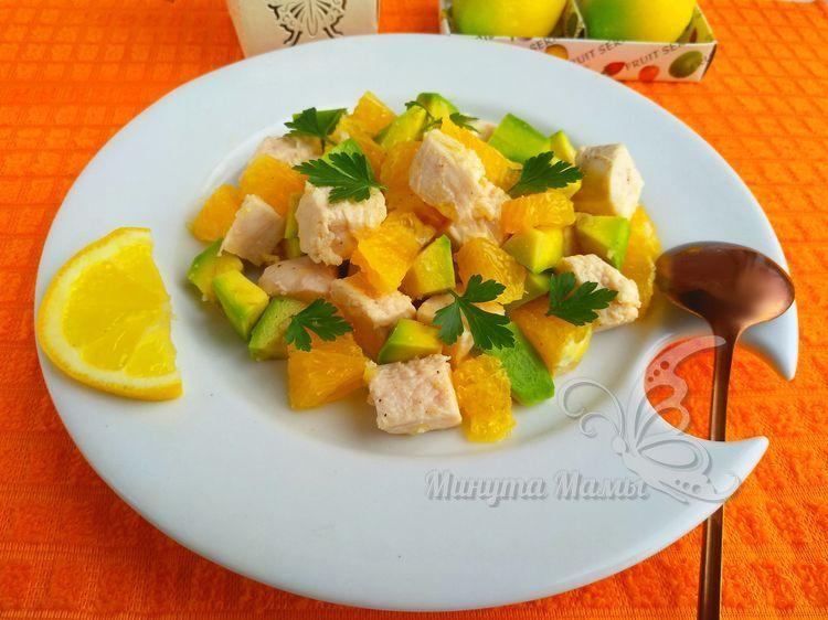 Рецепт с фото салата с авокадо и курицей - очень вкусный и простой
