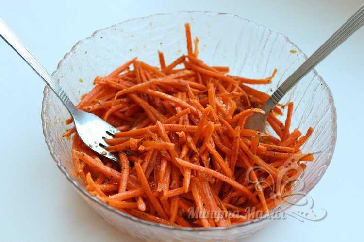 Смешиваем растительное масло с морковью
